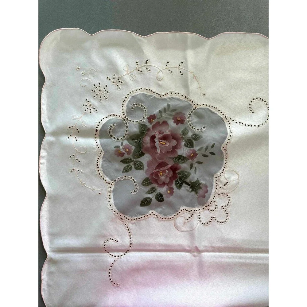 Violet Linen Fountainbleau White Pink Lace Blossom Embroidered Tablecloth 72x106